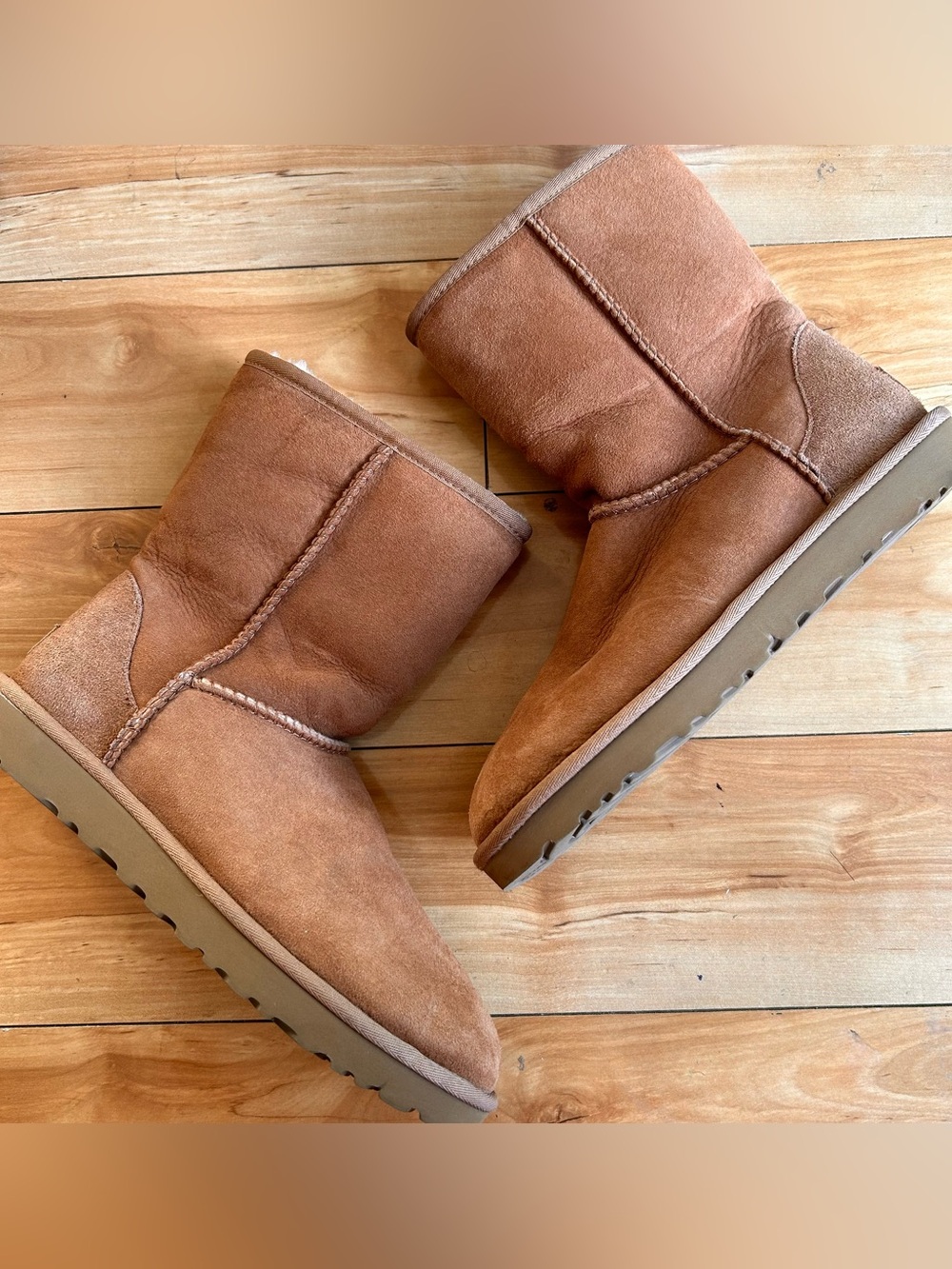 UGG Classic Mid Calf Women’s Brown Suede Shearling Lined Boots US 9